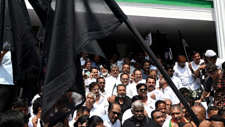 https://www.salarnews.in/public/uploads/images/newsimages/maannewsimage08102026_170738_Black Day.jpg